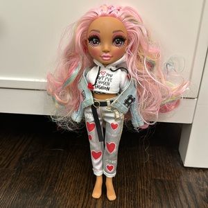 Rainbow High - Kia Hart Collectible Fashion Doll (Special Edition)